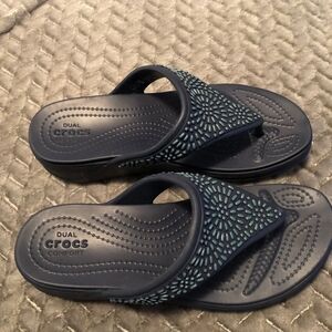 Women's Crocs Dual Comfort Platform Flip Flops Size 6 W